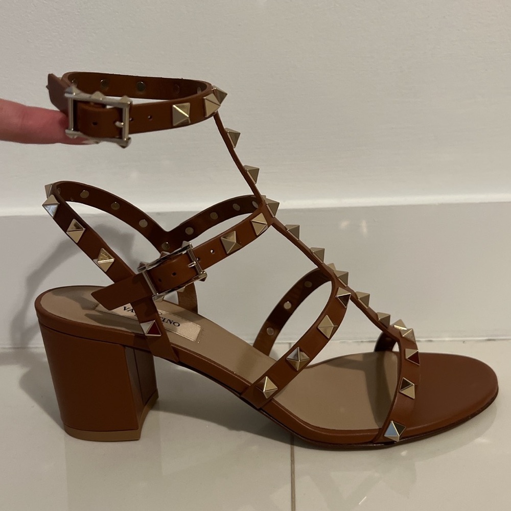 Valentino Garavani Rockstud 60 Calfskin Sandal